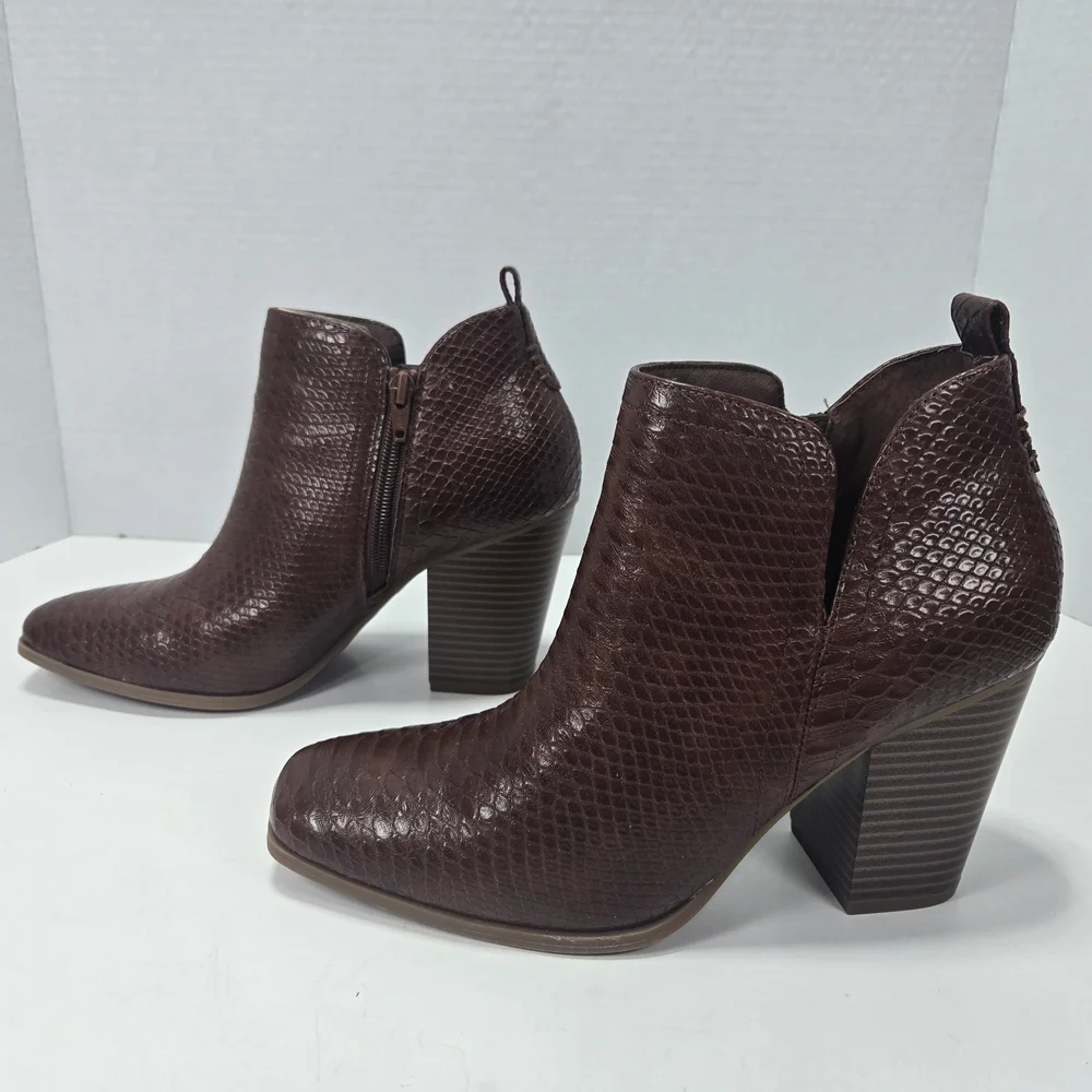 Sun + Stone Pollyy Walnut Textured Snake Skin Animal Print Ankle Booties Size 9